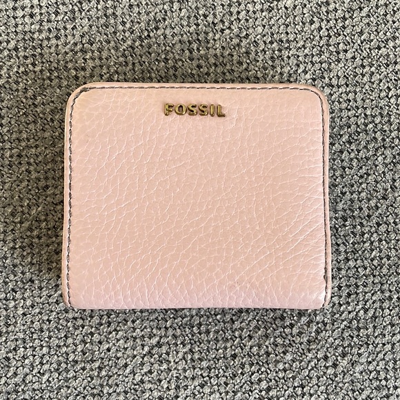 Fossil wallet - Picture 1 of 3